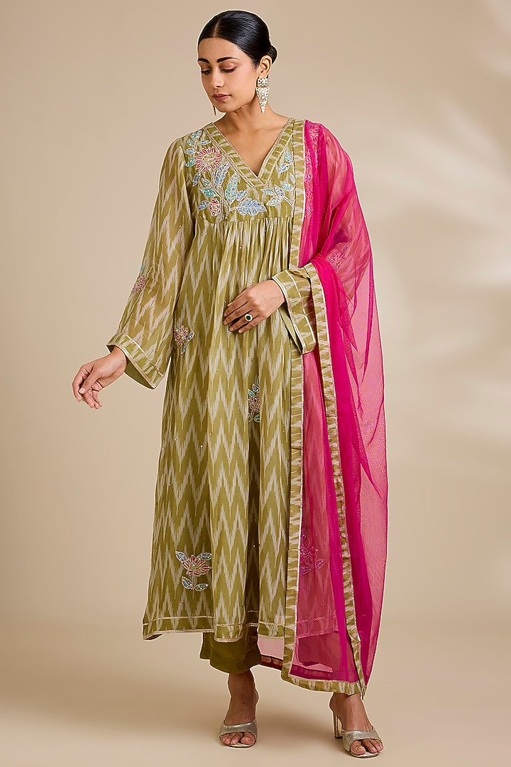 Green Organza Printed Wedding Anarkali Set by Kisneel by Pam at Pernia's Pop Up Shop