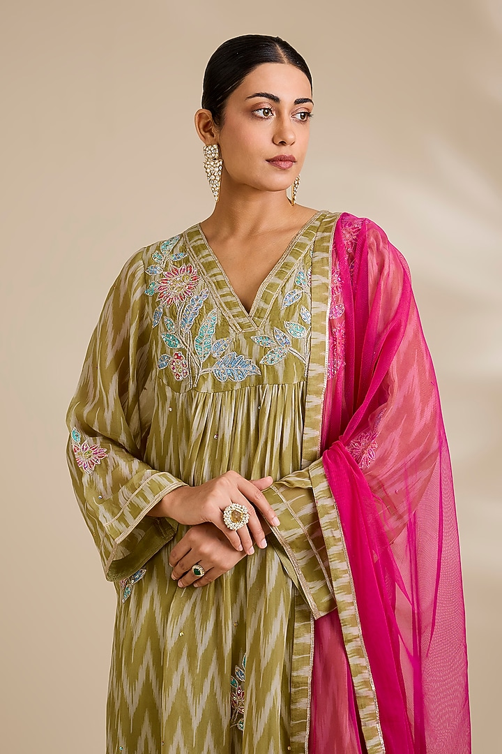 Green Organza Printed Wedding Anarkali Set by Kisneel by Pam at Pernia's Pop Up Shop