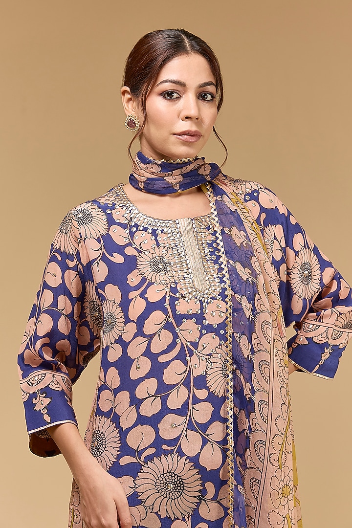 Blue Crepe Aari Embroidered & Digital Printed Kalamkari Kurta Set by Kisneel by Pam at Pernia's Pop Up Shop