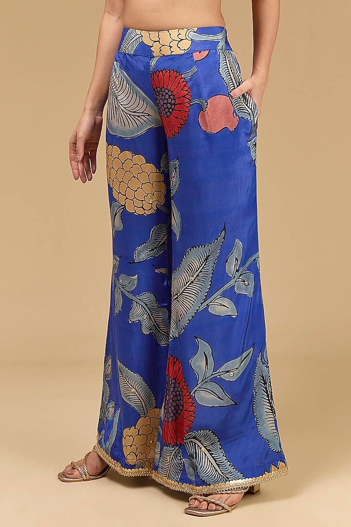 Blue Viscose & Silk Aari Work Kurta Set by Kisneel by Pam at Pernia's Pop Up Shop