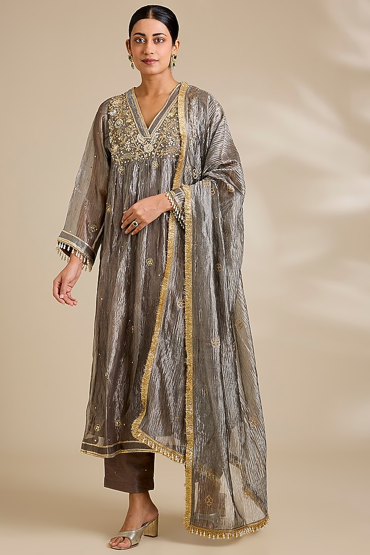 Charcoal Grey Tissue Pearl Kurta Set by Kisneel by Pam at Pernia's Pop Up Shop