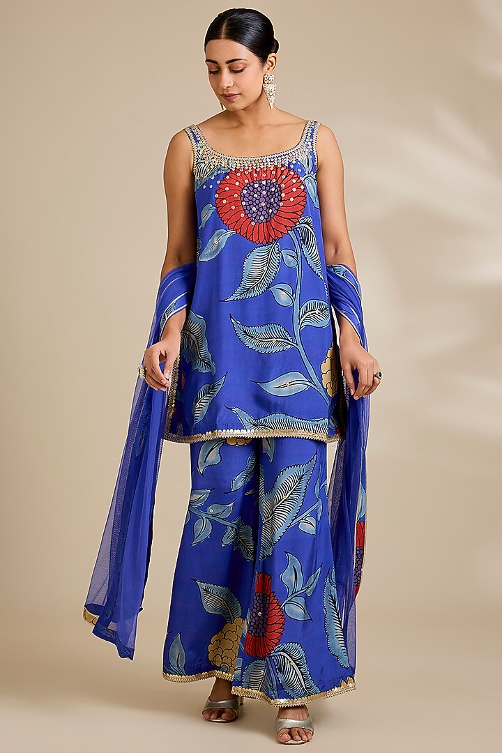 Blue Viscose Silk Aari Work Kurta Set by Kisneel by Pam at Pernia's Pop Up Shop