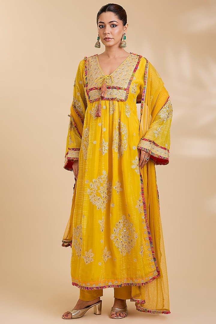 Yellow Organza Embroidered Kurta Set by Kisneel by Pam at Pernia's Pop Up Shop