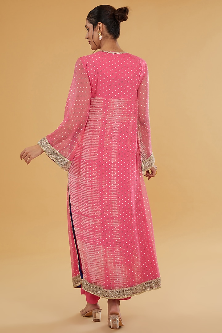 Pink Chiffon Foil Printed Tie & Dye Kurta Set by Kisneel by Pam at Pernia's Pop Up Shop