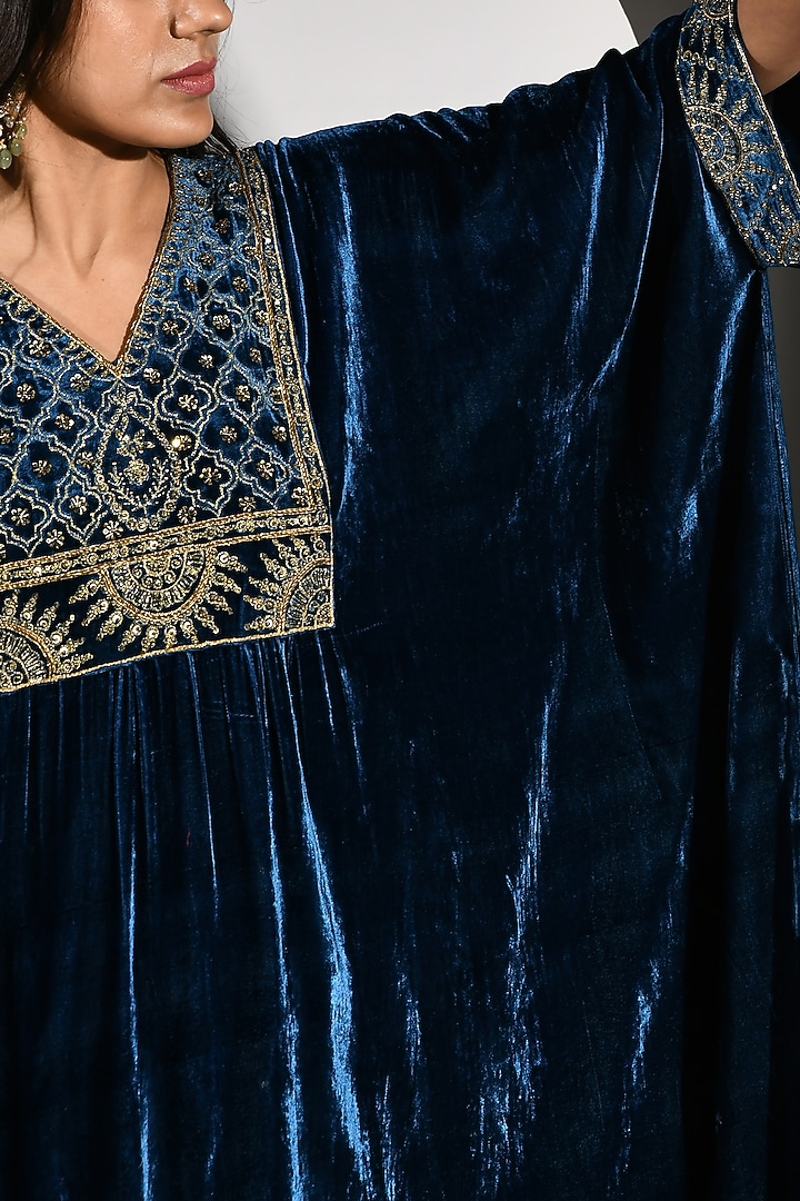 Teal Blue Velvet Embroidered Kurta Set by K-ANSHIKA Jaipur at Pernia's Pop Up Shop
