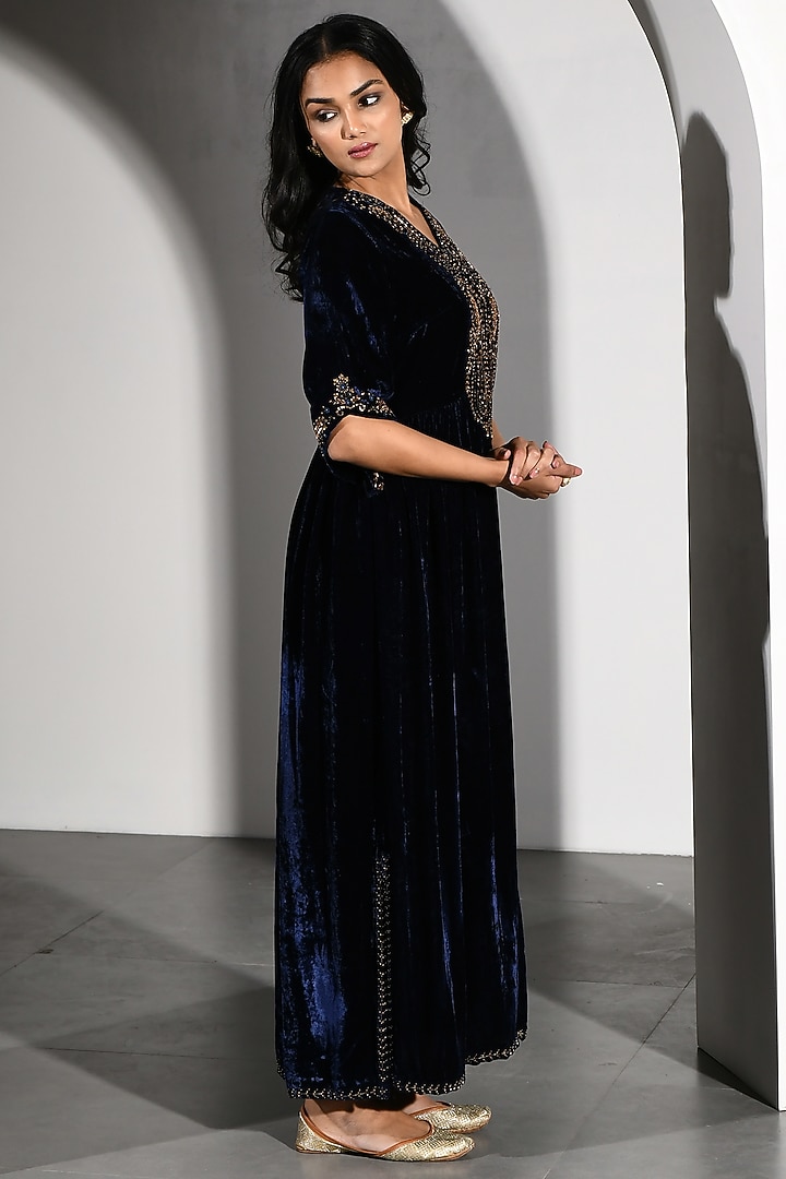 Blue Velvet Embroidered Long Kurta by K-ANSHIKA Jaipur at Pernia's Pop Up Shop