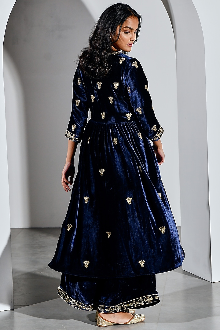 Blue Velvet Embroidered Kurta Set by K-ANSHIKA Jaipur at Pernia's Pop Up Shop