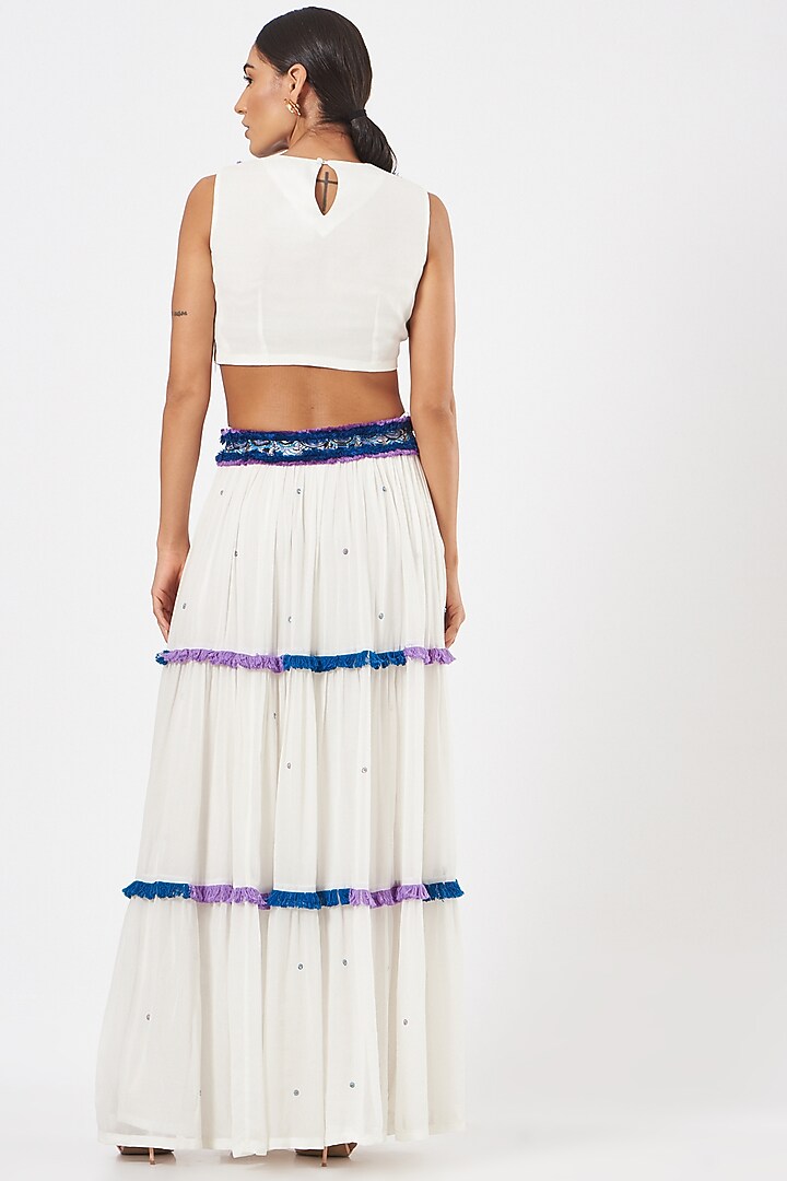 White Tie-Dye & Embroidered Lehenga Set by K-ANSHIKA Jaipur at Pernia's Pop Up Shop