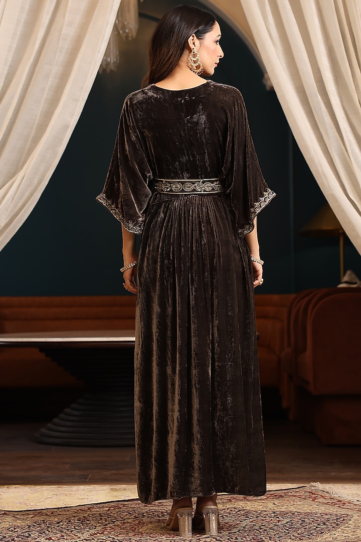 Grey Velvet Resham Machine Embroidered Kurta With Belt by K-ANSHIKA Jaipur at Pernia's Pop Up Shop