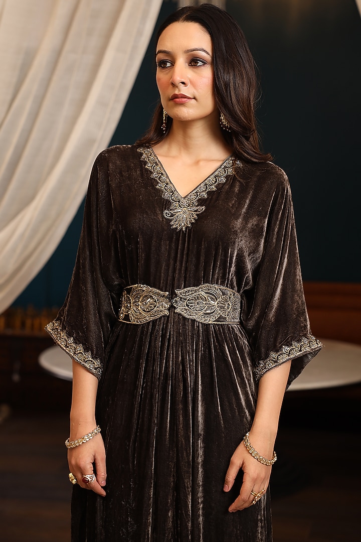 Grey Velvet Resham Machine Embroidered Kurta With Belt by K-ANSHIKA Jaipur at Pernia's Pop Up Shop
