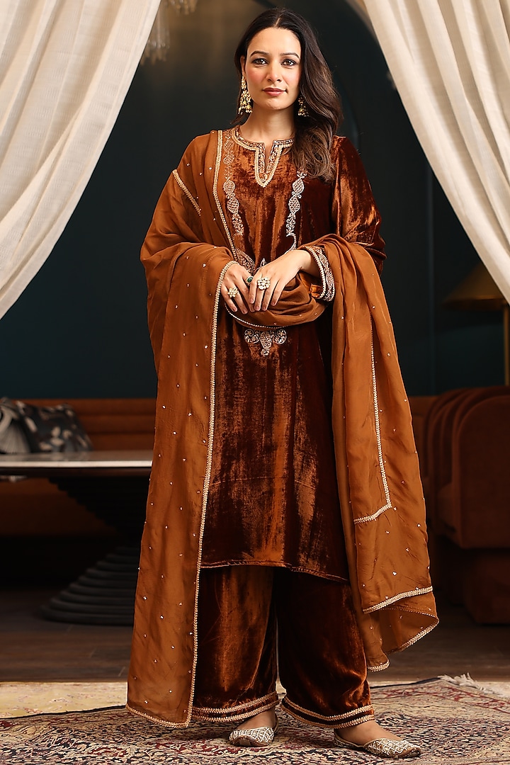 Brown Velvet Resham Machine Embroidered Kurta Set by K-ANSHIKA Jaipur at Pernia's Pop Up Shop