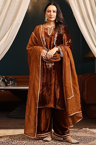 Brown Velvet Resham Machine Embroidered Kurta Set by K-ANSHIKA Jaipur