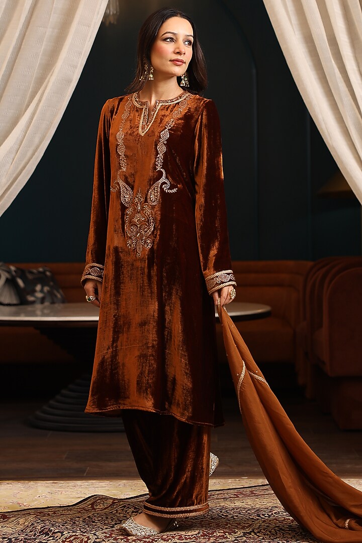 Brown Velvet Resham Machine Embroidered Kurta Set by K-ANSHIKA Jaipur at Pernia's Pop Up Shop