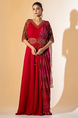 Red Georgette Leheriya Draped Saree Set by K-ANSHIKA Jaipur
