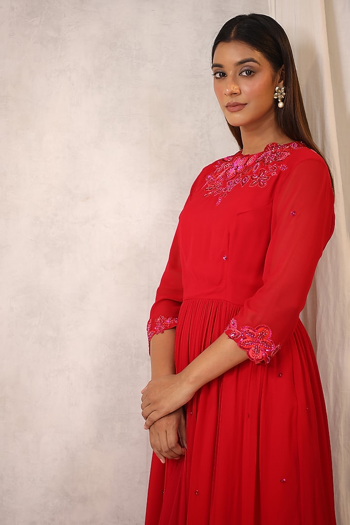 Red Georgette Motif Embroidered Kurta Set by K-ANSHIKA Jaipur at Pernia's Pop Up Shop