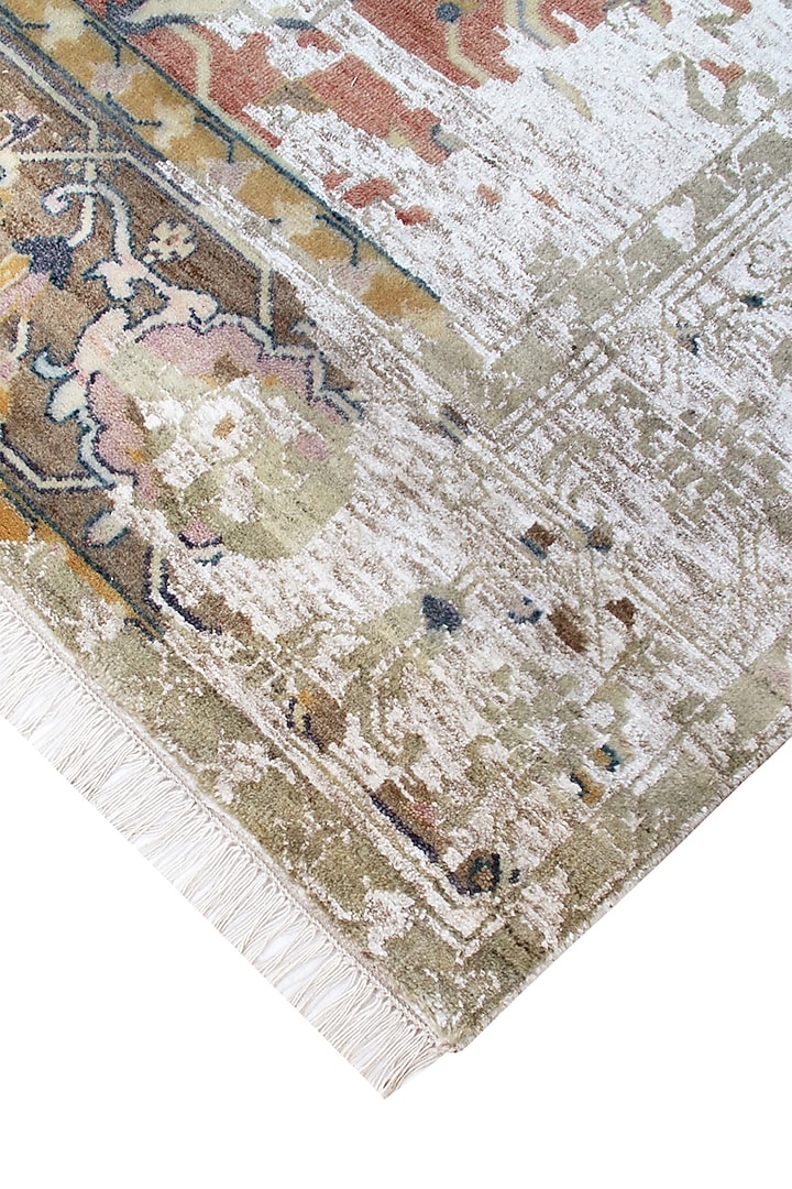 Off-White & Rust Red Hand-Knotted Carpet by Knotty Rugs at Pernia's Pop Up Shop
