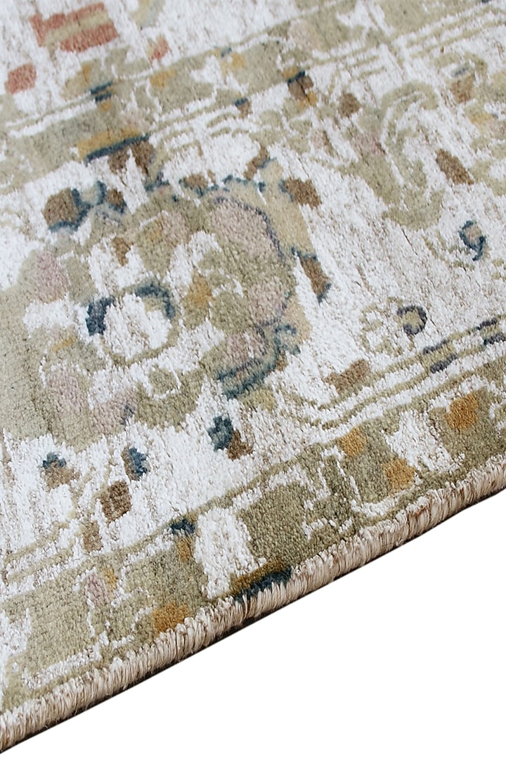 Off-White & Rust Red Hand-Knotted Carpet by Knotty Rugs at Pernia's Pop Up Shop