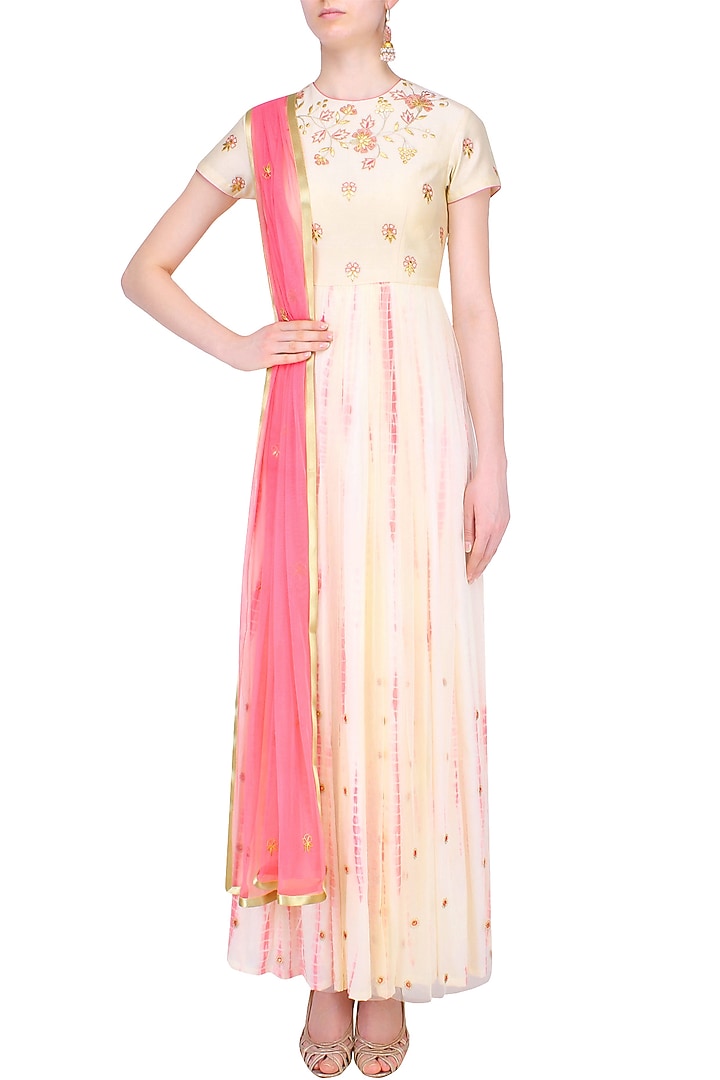 Off white floral embroidered shibori anarkali set available only at Pernia's Pop Up Shop.