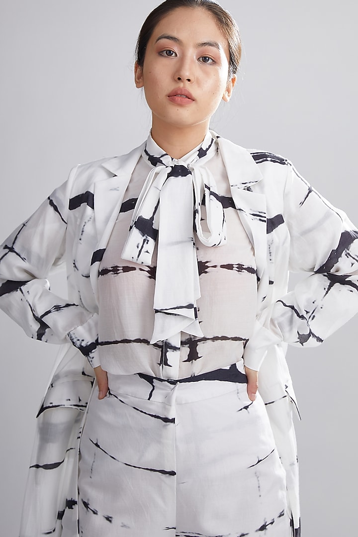 White & Black Printed Cape by Koai at Pernia's Pop Up Shop