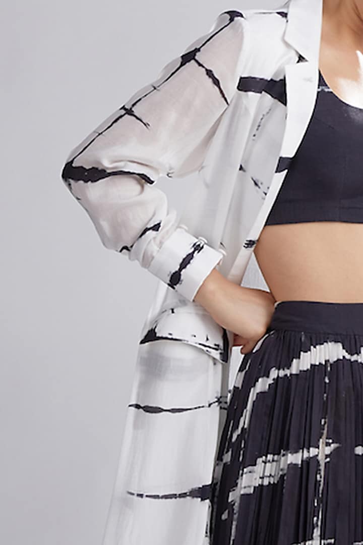 Black & White Printed Pleated Skirt by Koai at Pernia's Pop Up Shop