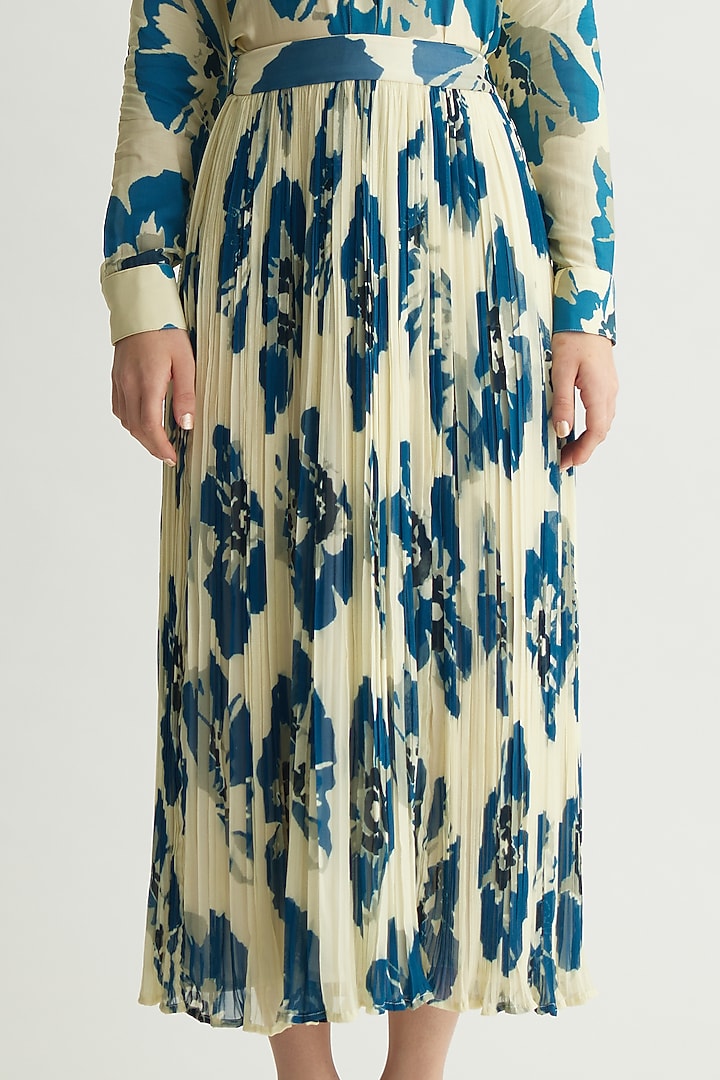 White & Blue Georgette Floral Crinkled Skirt by Koai at Pernia's Pop Up Shop