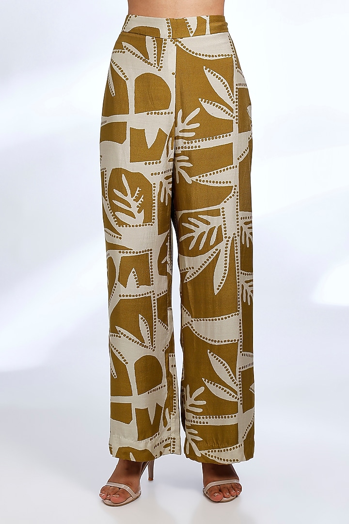 Mustard & Off-White Muslin Cotton Silk Digital Printed Co-Ord Set by Koai at Pernia's Pop Up Shop