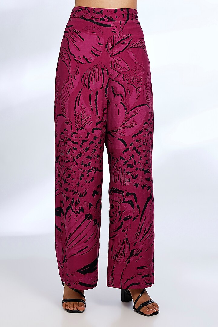 Hot Pink & Black Muslin Cotton Silk Digital Printed Co-Ord Set by Koai at Pernia's Pop Up Shop
