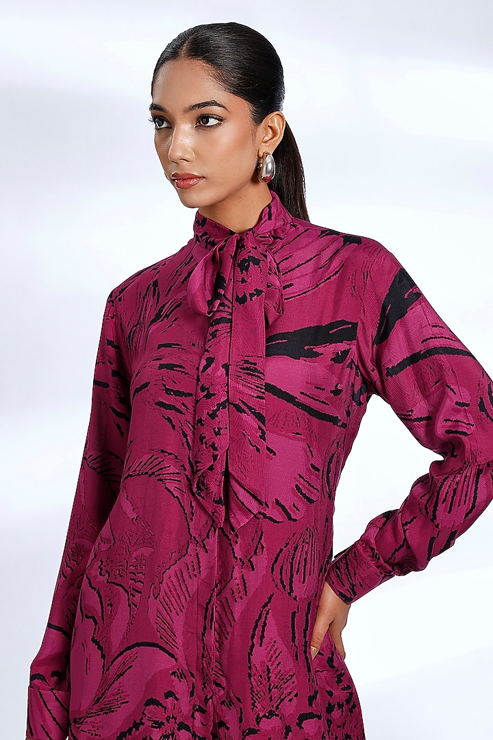 Hot Pink & Black Muslin Cotton Silk Digital Printed Co-Ord Set by Koai at Pernia's Pop Up Shop