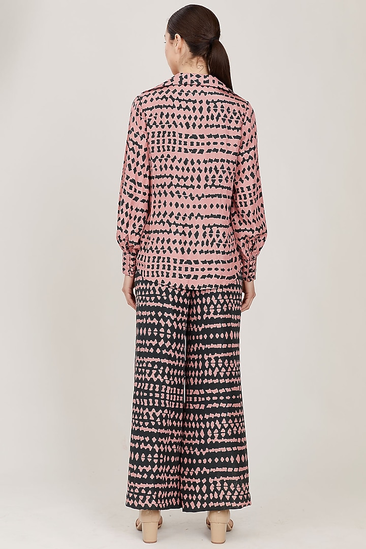Pink & Dark Green Abstract Shirt by Koai at Pernia's Pop Up Shop