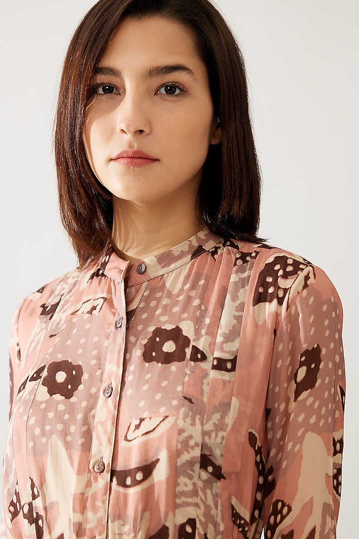 Peach & Cream Cupro Chiffon Floral Printed Vacation Dress With Belt by Koai at Pernia's Pop Up Shop
