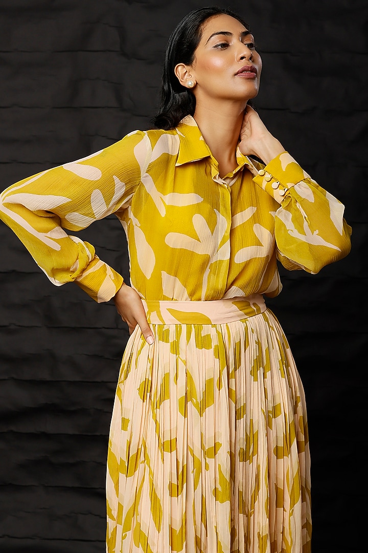 Mustard & Peach Printed Shirt by Koai at Pernia's Pop Up Shop