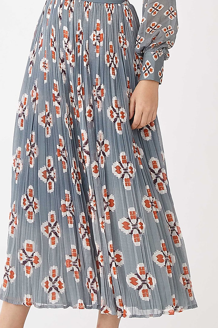 Ash Blue Printed Crinkled Skirt by Koai at Pernia's Pop Up Shop