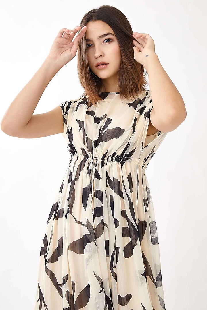 Cream & Black Floral Kaftan by Koai at Pernia's Pop Up Shop