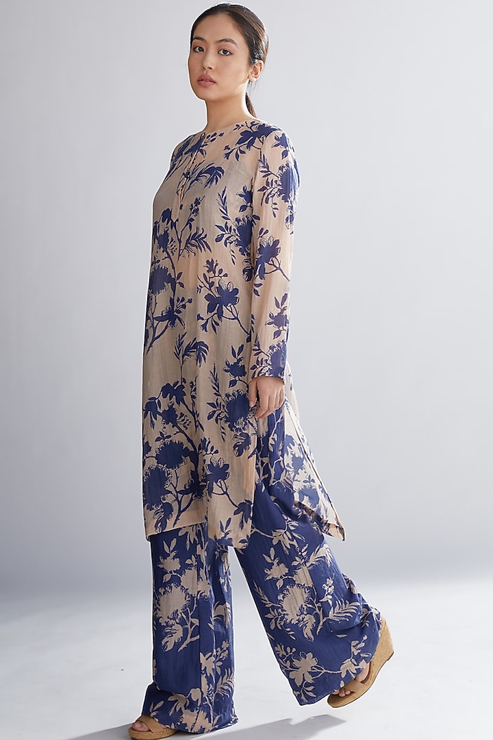 Blue & Peach Floral Kurta by Koai at Pernia's Pop Up Shop