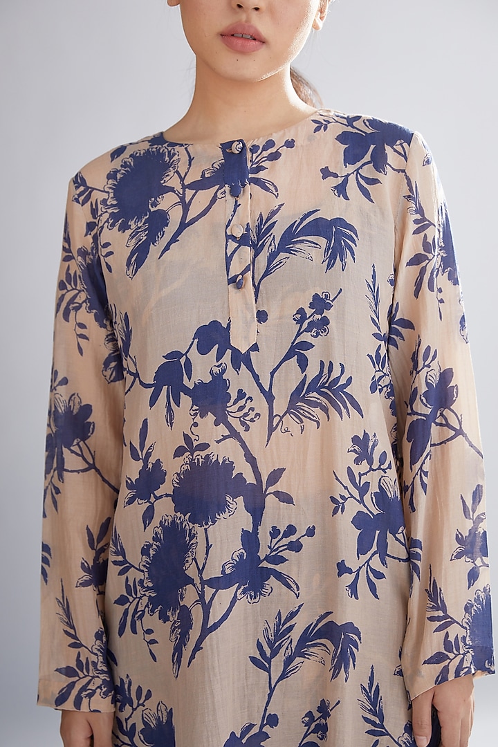 Blue & Peach Floral Kurta by Koai at Pernia's Pop Up Shop