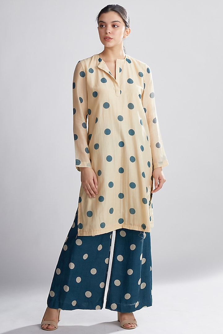 Beige & Teal Polka Dotted Kurta by Koai at Pernia's Pop Up Shop