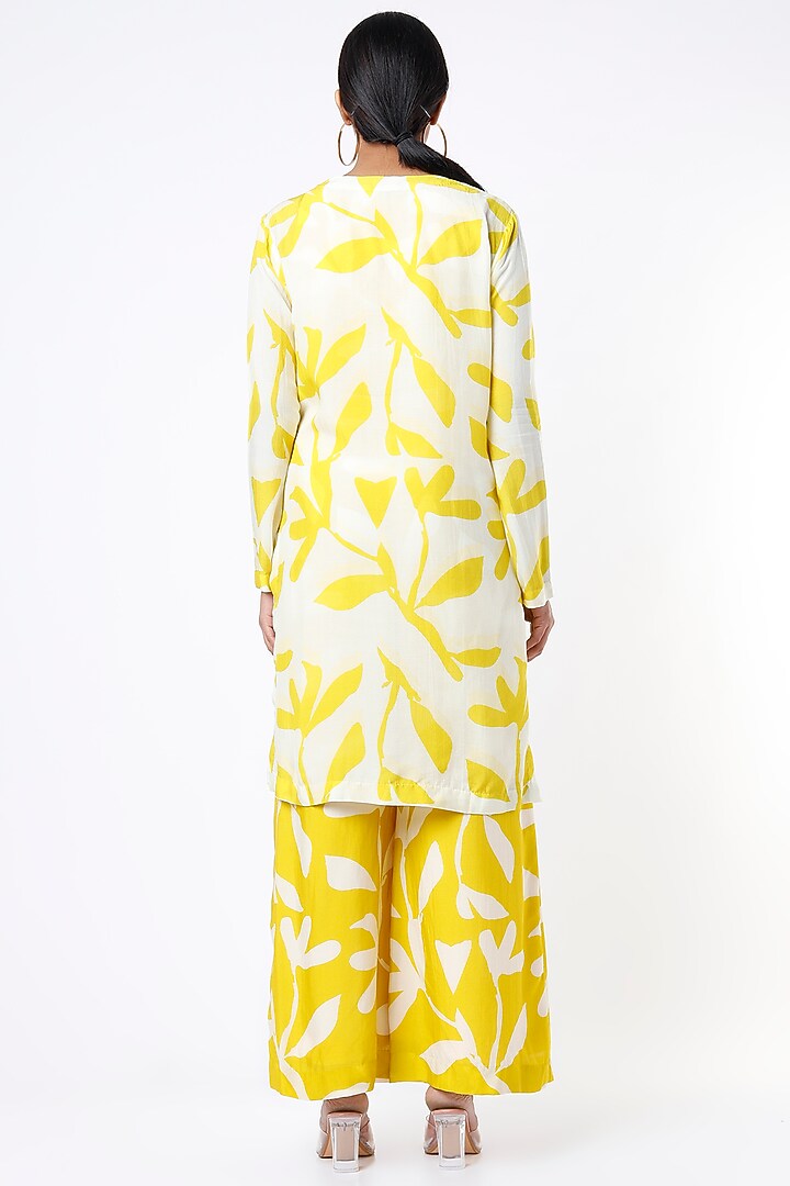 Mustard Floral Printed Kurta by Koai at Pernia's Pop Up Shop