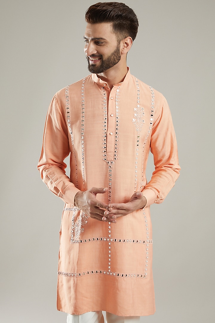 Peach Silk Mirror Hand Embroidered Kurta Set by KODEXRAUL at Pernia's Pop Up Shop