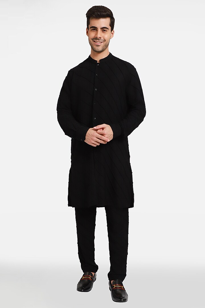 Black Cotton Handcrafted Kurta Set by Komal Kothari at Pernia's Pop Up Shop