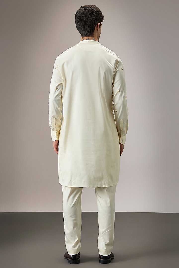 Ivory Cotton Hand Embroidered Kurta by Komal Kothari at Pernia's Pop Up Shop