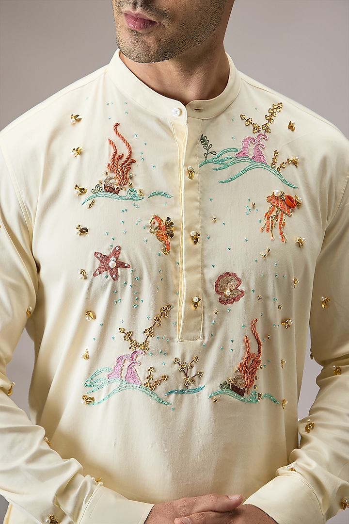 Ivory Cotton Hand Embroidered Kurta by Komal Kothari at Pernia's Pop Up Shop