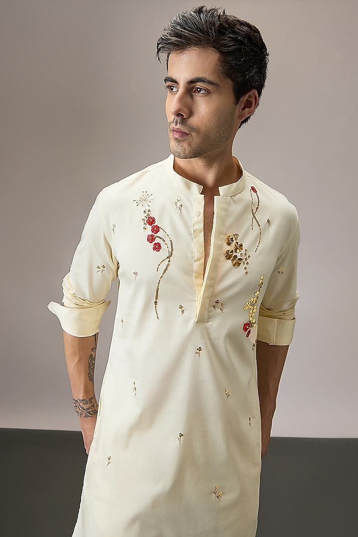 Ivory Cotton Hand Embroidered Kurta by Komal Kothari at Pernia's Pop Up Shop