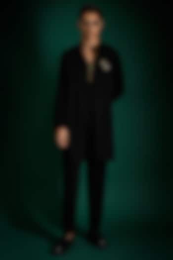 Black Lachka Hand Embroidered Kurta by Komal Kothari at Pernia's Pop Up Shop