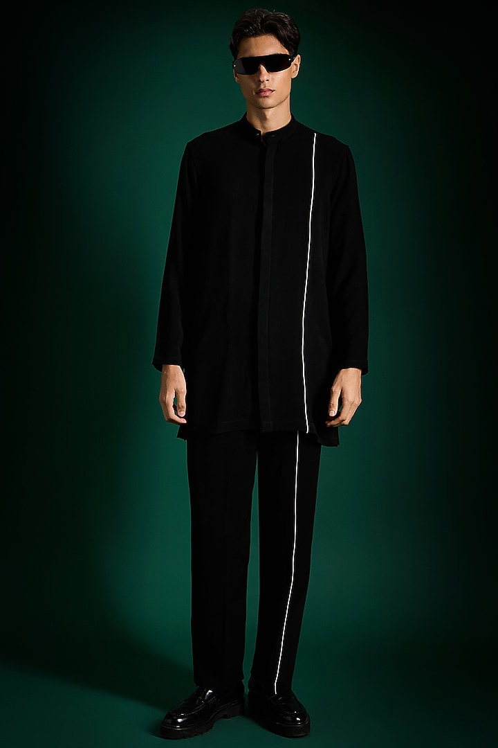 Black Suiting Hand Embroidered Kurta Set by Komal Kothari at Pernia's Pop Up Shop