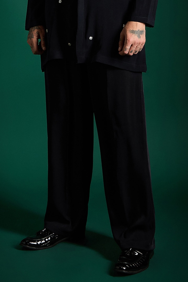 Navy Suiting Hand Embroidered Kurta Set by Komal Kothari at Pernia's Pop Up Shop