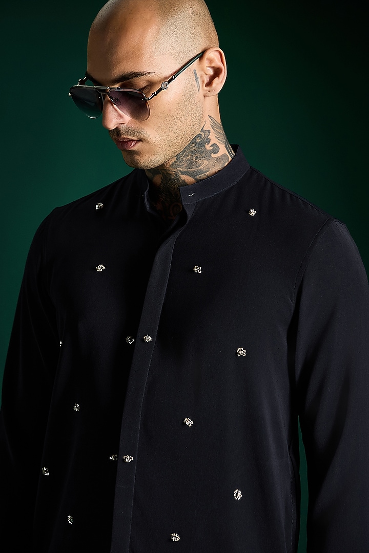 Navy Suiting Hand Embroidered Kurta Set by Komal Kothari at Pernia's Pop Up Shop