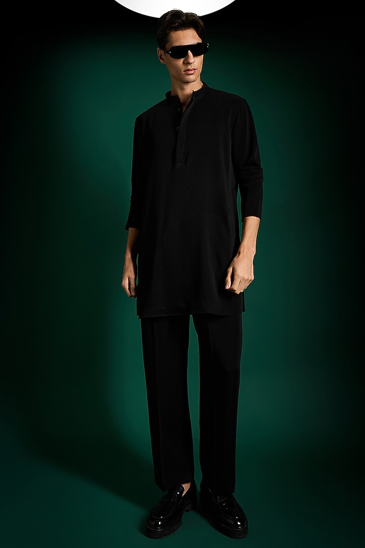 Black Suiting Handcrafted Kurta Set by Komal Kothari at Pernia's Pop Up Shop