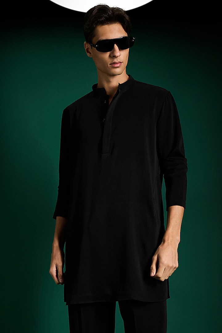 Black Suiting Handcrafted Kurta Set by Komal Kothari at Pernia's Pop Up Shop