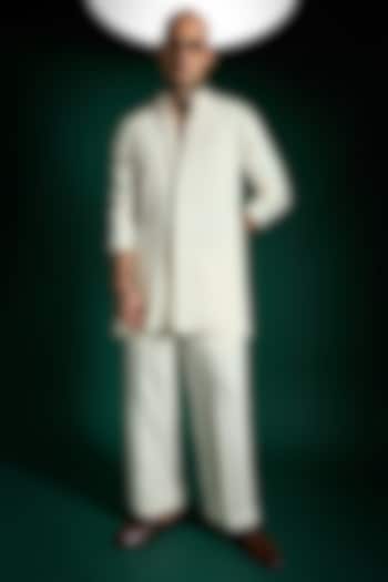 Ivory Suiting Hand Embroidered Kurta Set by Komal Kothari at Pernia's Pop Up Shop