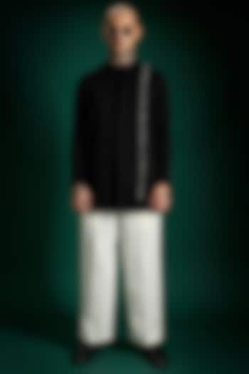 Black Suiting Hand Embroidered Kurta Set by Komal Kothari at Pernia's Pop Up Shop